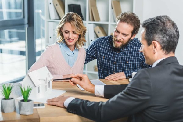 Pourquoi contacter une agence immobilière ?