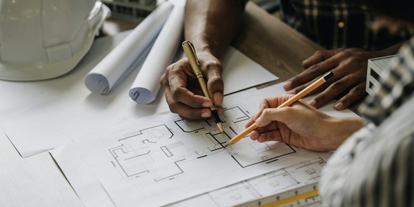 Choisir le bon constructeur de maisons pour votre projet